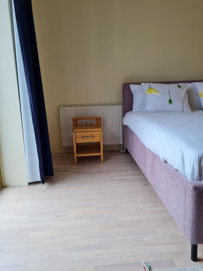 Cozy One Bedroom Apartment In City Center Tallinn Ngoại thất bức ảnh