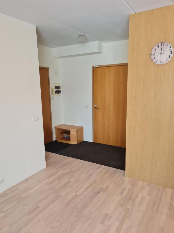 Cozy One Bedroom Apartment In City Center Tallinn Ngoại thất bức ảnh